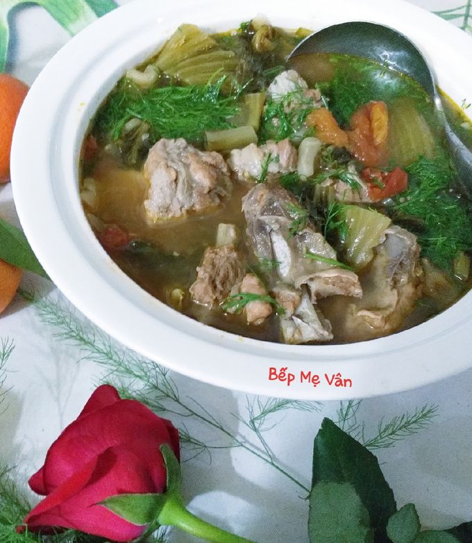 A picture of Beef Ribs Stew with Pickled Mustard Greens.