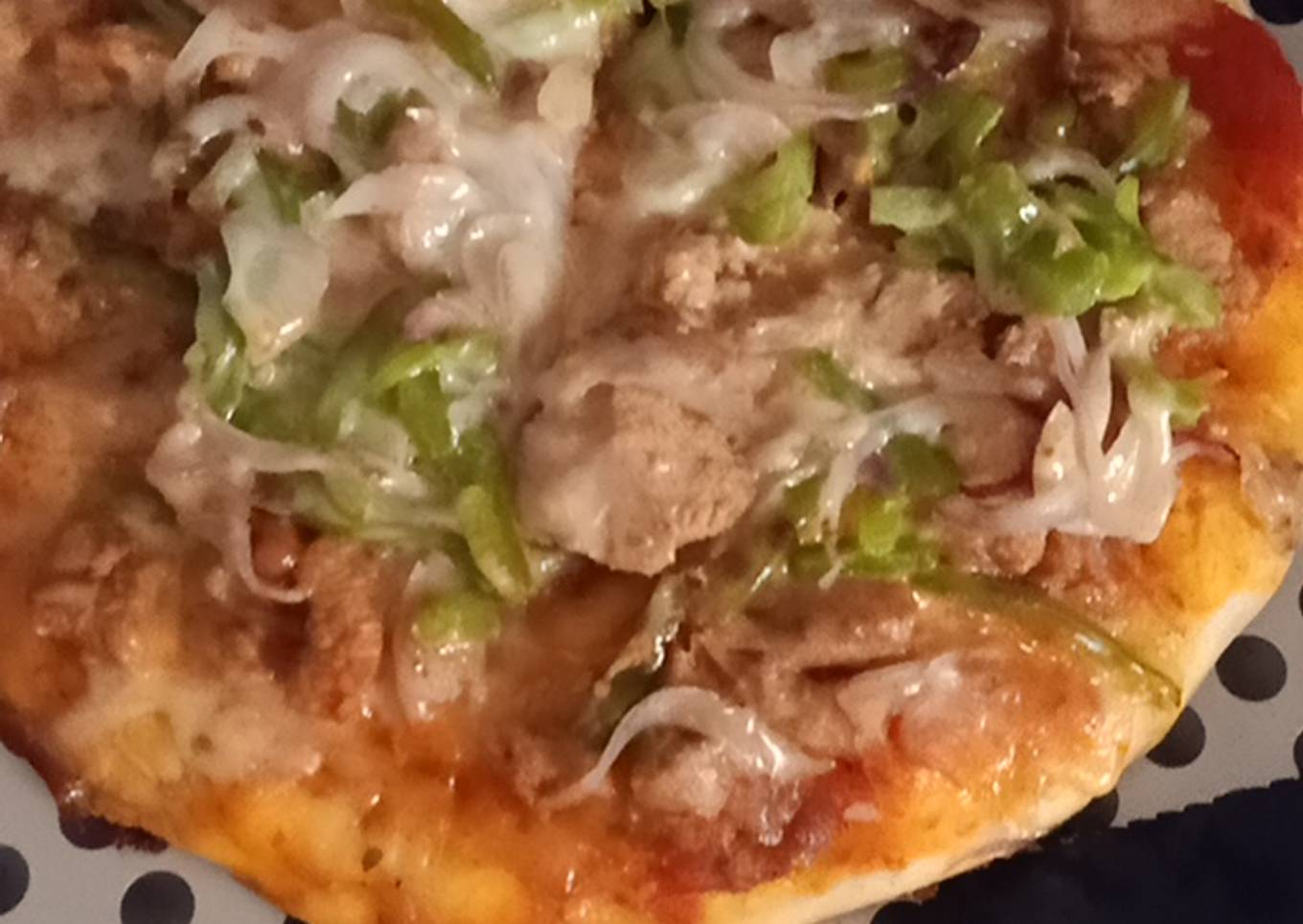Chicken tikka pizza