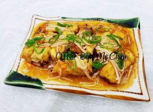 Hình của món Đậu hũ sốt nấm kim châm.