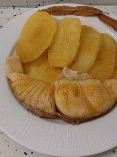 Una foto de Pez espada con patatas