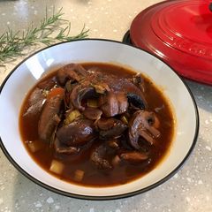 A picture of Mushroom Bourguignon.