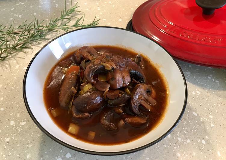 Mushroom Bourguignon