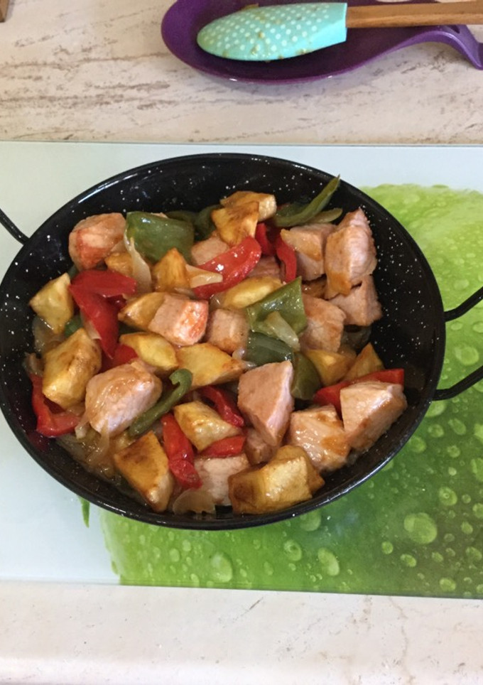 Una foto de Sartén de lomo con pimientos