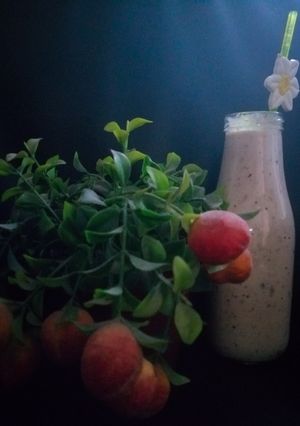 A picture of Apple smoothie.
