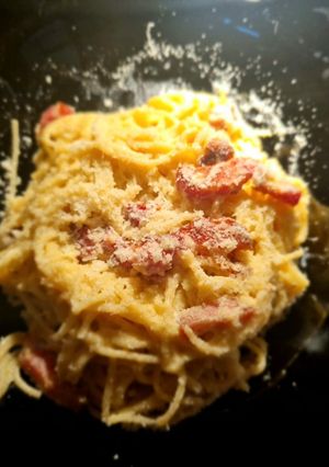O poză a rețetei Paste Carbonara.
