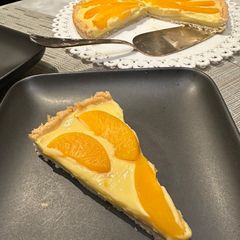 A picture of Peach Tart.