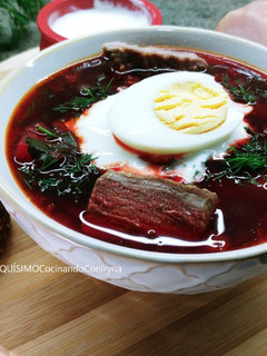 Una foto de Botvinya. Sopa de Remolacha