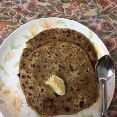 A picture of Cauliflower stuffed Paratha.