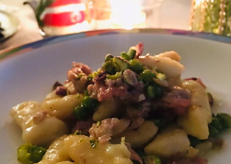 How to Make Any-night-of-the-week Gnocchi salsiccia, piselli e pistacchio