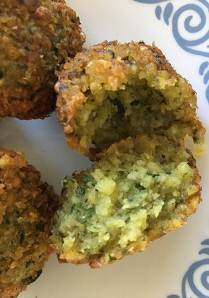 A picture of Falafel with tahini dip#summerchallenge2.