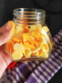 અાથેલી લીલી હળદર (raw turmeric) રેસીપી મુખ્ય ફોટો