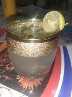 मोजितो मॉकटेल (mojito mocktail recipe in Hindi) रेसिपी मुख्य फोटो
