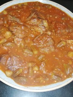 صورة لوصفة بامية باللحمة🥩