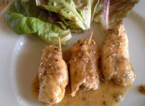 Foto di Fettine sottilissime di petti di pollo ripieni alla luciano