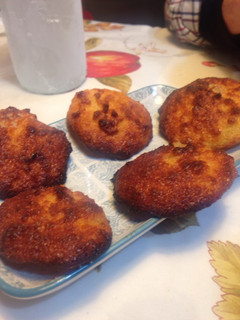 Una foto de Galletas de coco, almendra molida y mermelada de naranja