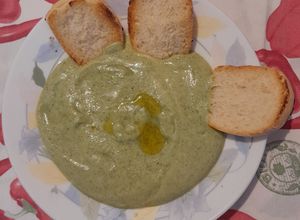 Foto di Vellutata di zucchine e Robiola