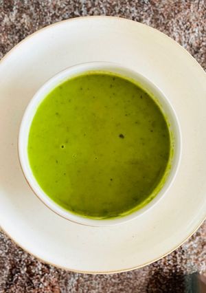Una foto de Crema de Espinaca ☺️🥣