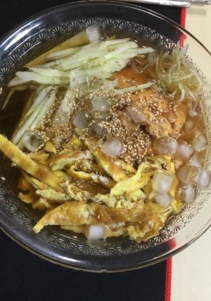 Hình của món Mỳ lạnh nước mắm (간장국수).