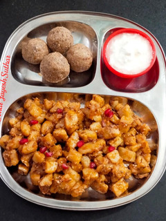 કાચા કેળાની સૂકી ભાજી (Raw Banana Suki Bhaji Recipe In Gujarati) રેસીપી મુખ્ય ફોટો