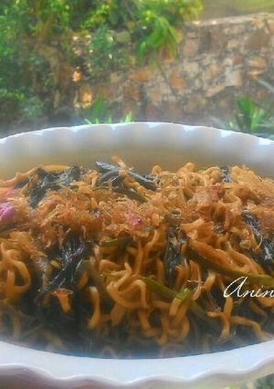 Foto resep Tumis Mie Kangkung