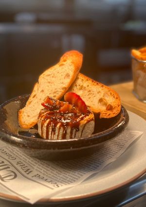 A picture of Baked brie.