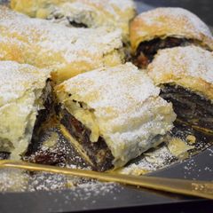 A picture of Poppy-seed strudel.