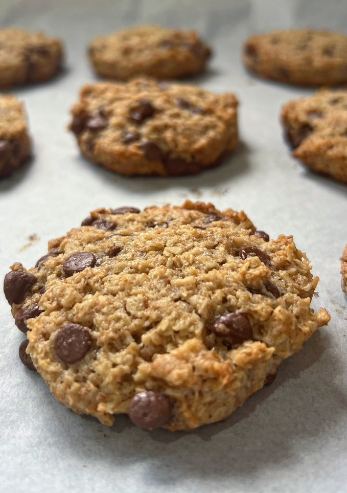 Una foto de Cookies de avena, coco y chocolate
