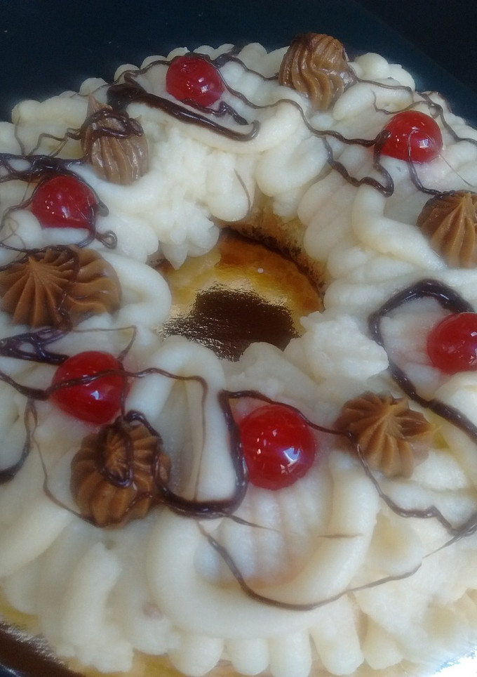 Una foto de Rosca de Pascuas rellena de dulce de leche