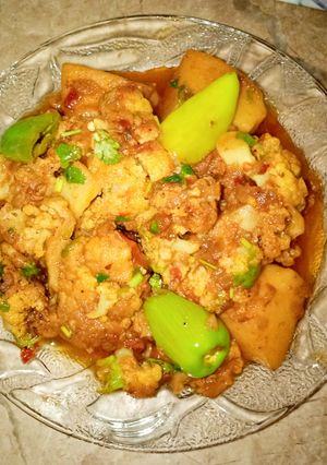 A picture of Aloo Gobhi 😋😋😋.