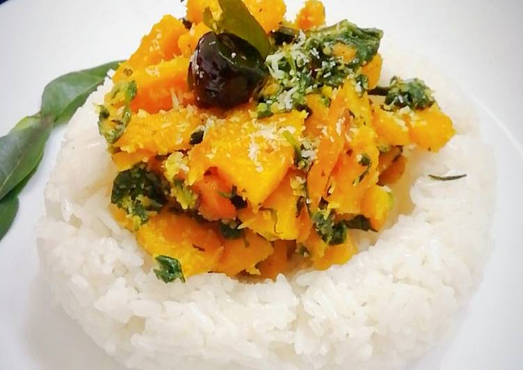 Simple Way to Prepare Homemade Stir fried pumpkin with spinach and coconut