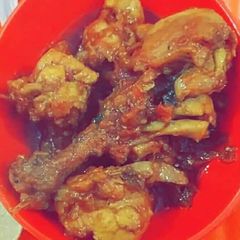 A picture of Bhuna chicken.