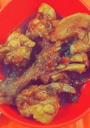 A picture of Bhuna chicken.