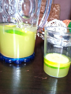 A picture of Cucumber and ginger drink.