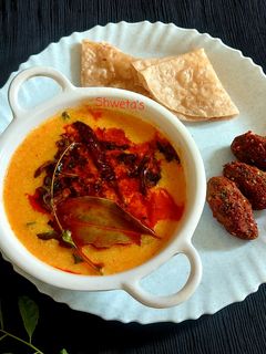 રાજસ્થાની કઢી (RAJSTHANI KADHI RECIPE IN GUJARATI) (JAIN) રેસીપી મુખ્ય ફોટો