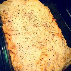 A picture of Cheesy Chicken & Spaghetti Bake.