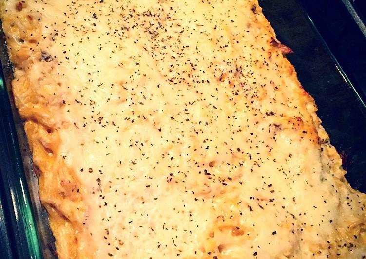 Homemade Cheesy Chicken &amp; Spaghetti Bake