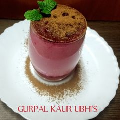 A picture of Bloody rose milkshake.
