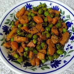 A picture of Gajar matar/ carrot and peas sabji.