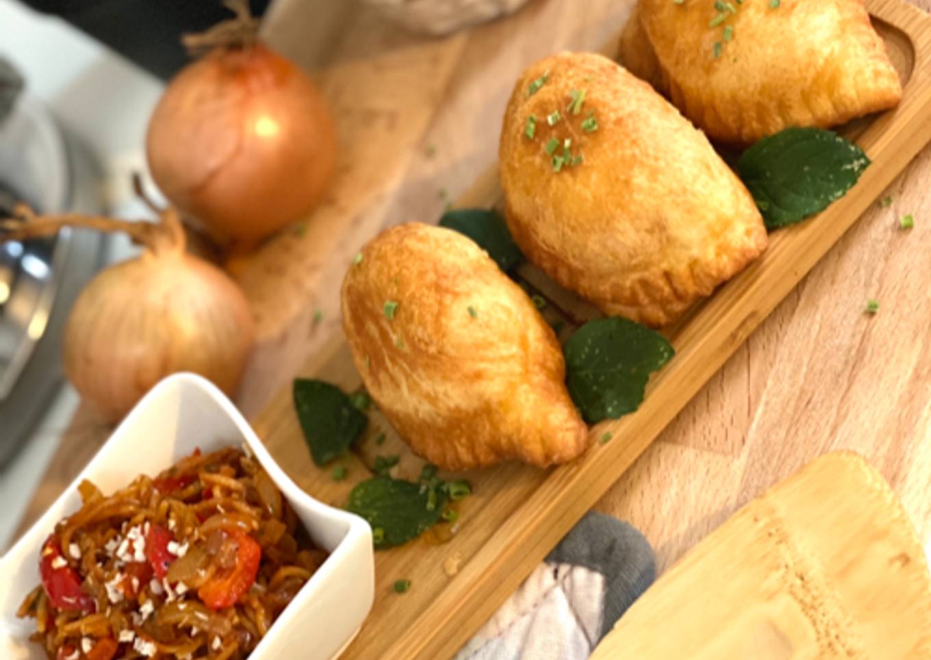 🥟BEIGNETS FARCIS AU THON ET MENTHE FRAÎCHE - Sauce tomate vermicelle 🔥en 30 minutes