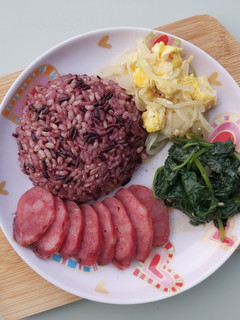 香腸炊飯 的食譜成品照片