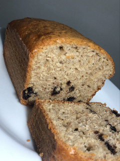 Una foto de Budín de banana con chips de chocolate
