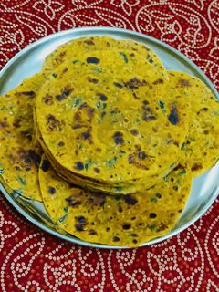 મેથી ના થેપલા (Methi Thepla Recipe In Gujarati) રેસીપી મુખ્ય ફોટો
