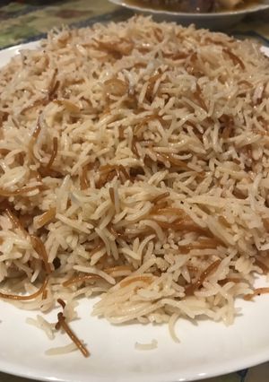 صورة لوصفة الأرز بالشعيرية المقلية