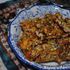 A picture of Persian honey-saffron walnuts brittle(سوهان عسلی گردویی).