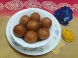 गुलाबजाम (Gulabjam Recipe In Marathi)