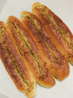 羅勒香蒜麵包 的食譜成品照片