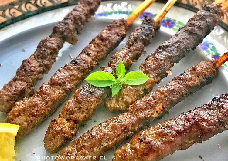 Beef Kebabs (Middle Eastern Skewers)