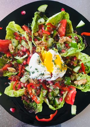 Une photo de Salade Rosace Green Red et son coeur Yellow
