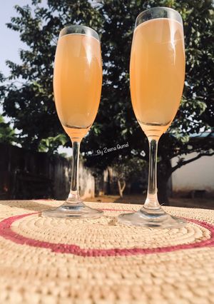 A picture of Ginger and cinnamon juice.