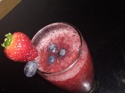 Una foto de licuadora de fruta